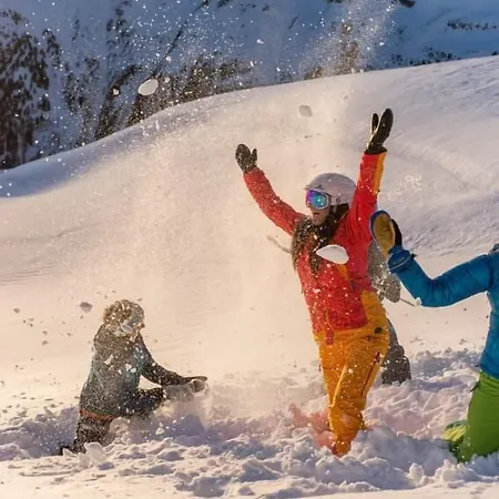 Fliana Mathon/ischgl アパート *